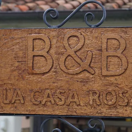 La Casa Rosa Bed & Breakfast