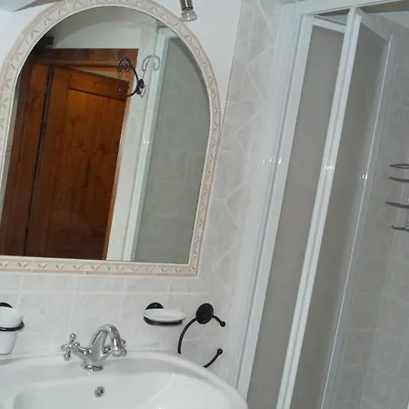La Casa Rosa Bed & Breakfast *