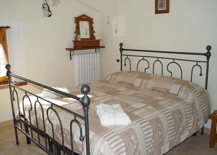 La Casa Rosa Bed & Breakfast Balze