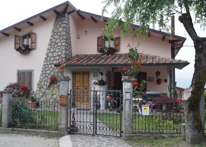 Bed and breakfast La Casa Rosa 3*